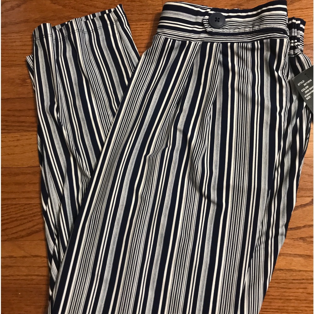 NWT  Navy blue and white striped wide leg pants
